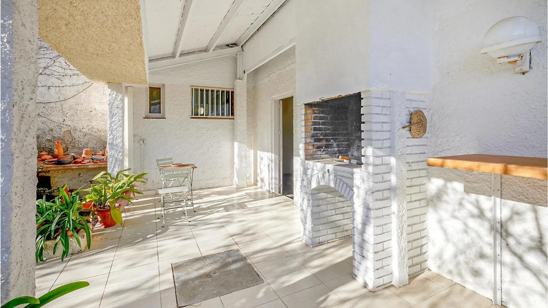 Pet Friendly Home In Breda With Kitchen